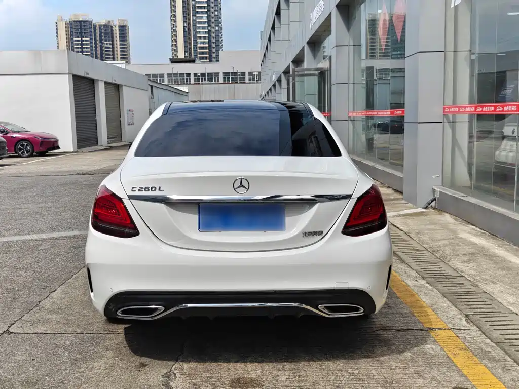 Mercedes-Benz C-Class — миниатюра 3
