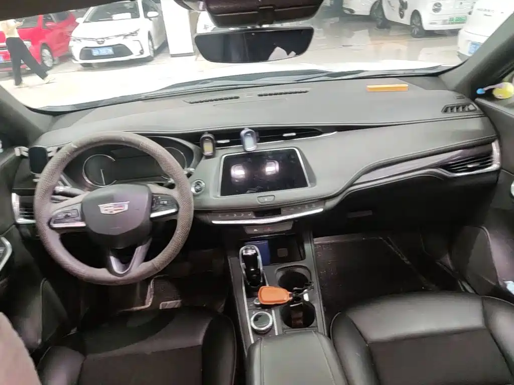 Cadillac XT4 — миниатюра 10