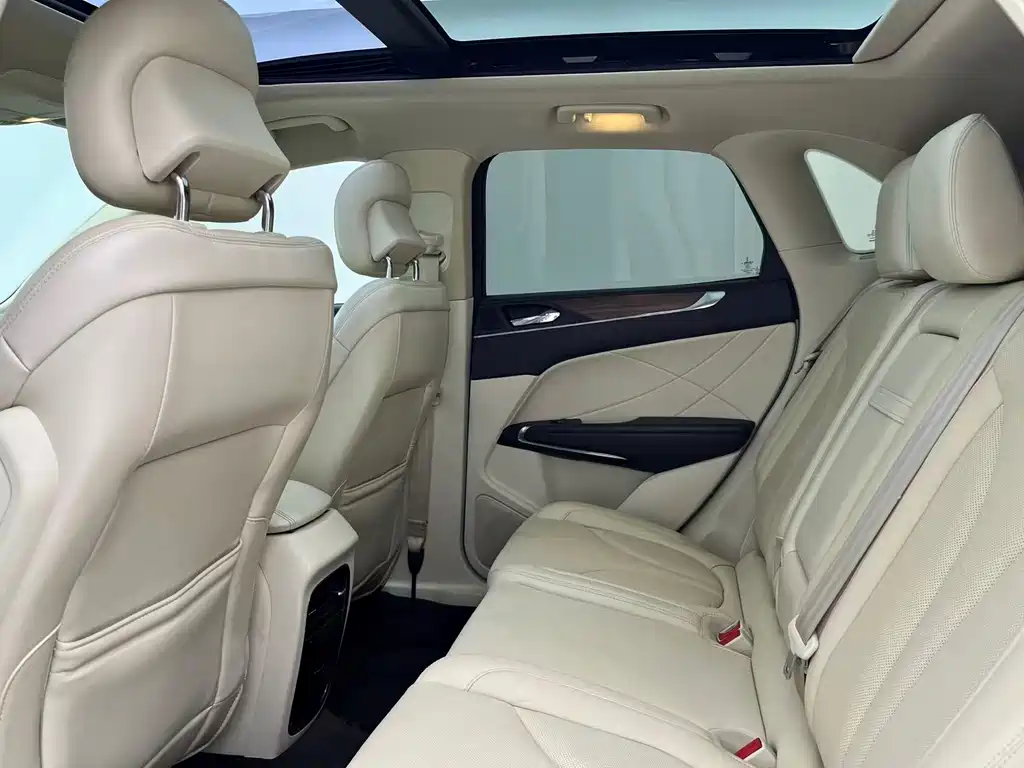 Lincoln MKC — миниатюра 20