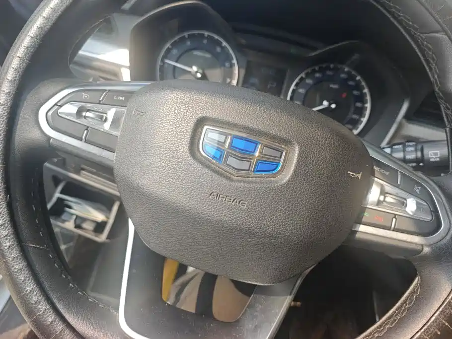 Geely Vision X3 — миниатюра 15