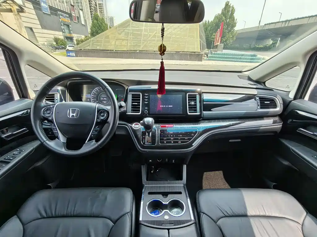 Honda Elysion — миниатюра 13