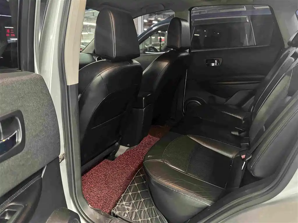 Nissan Qashqai — миниатюра 10