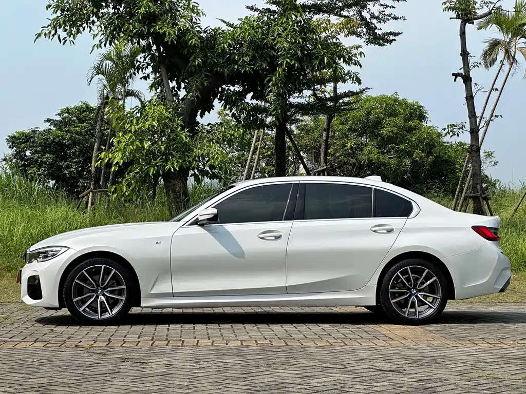 BMW 3 Series — миниатюра 11