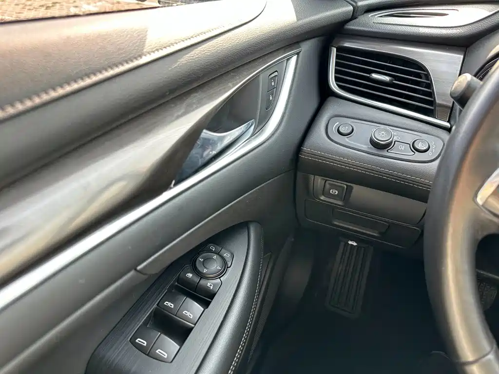 Buick LaCrosse — миниатюра 23