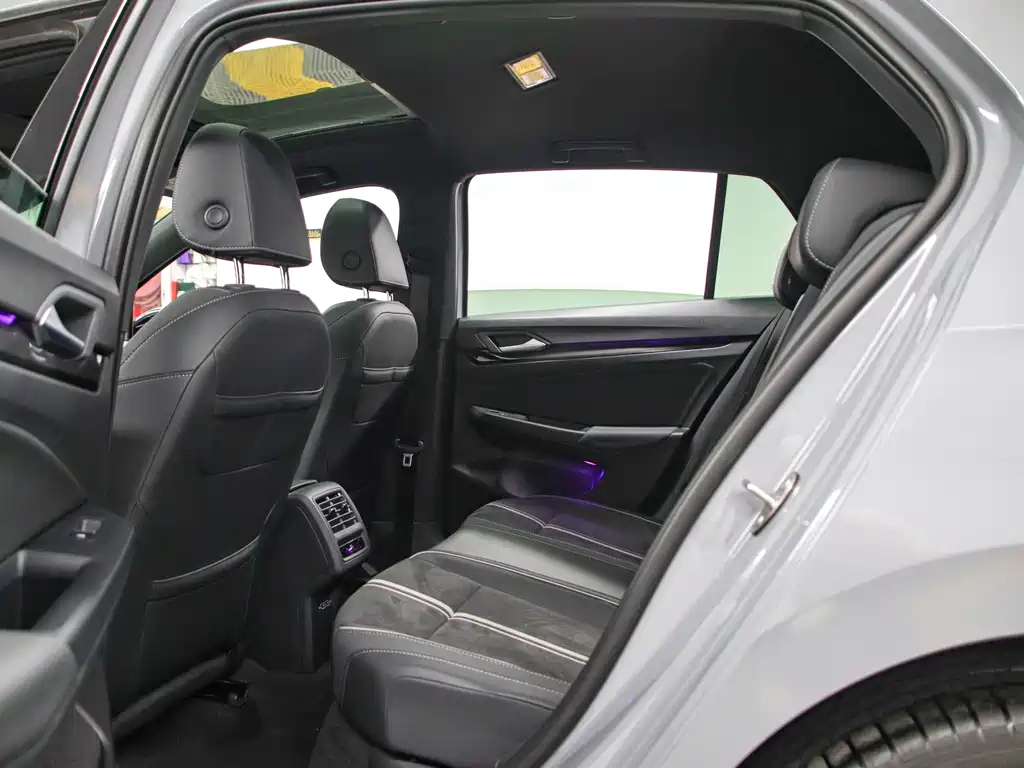 Volkswagen Golf — миниатюра 15