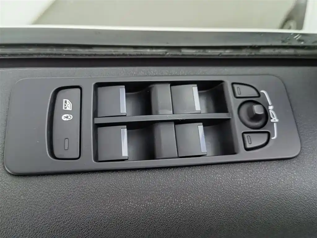 Land Rover Discovery Sport Sport 2022 P300e