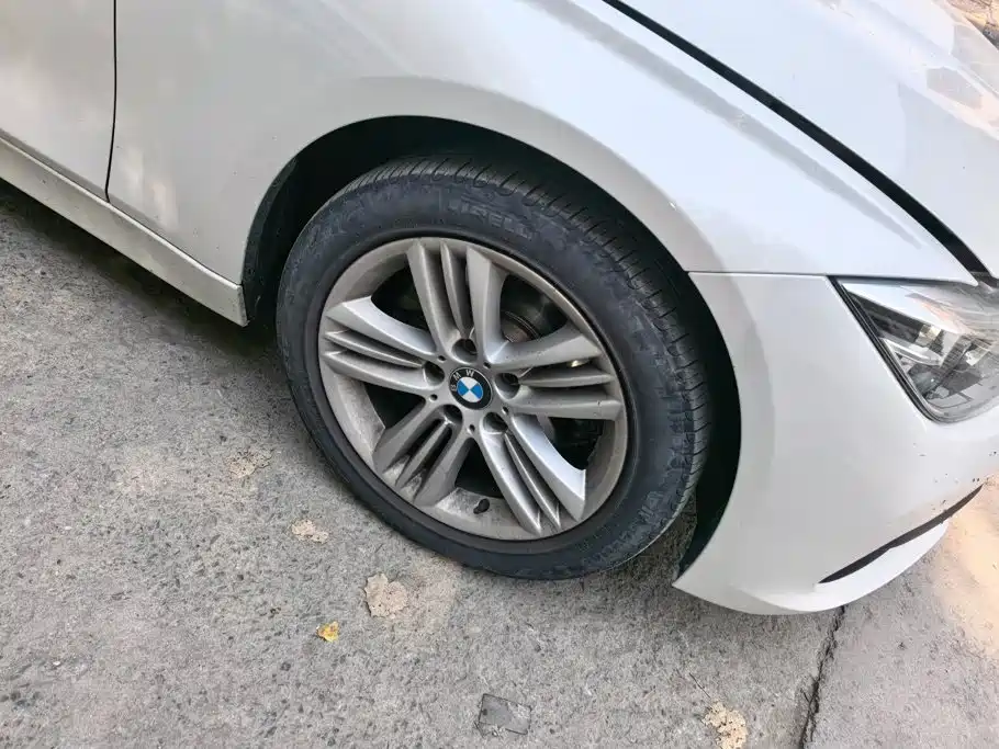 BMW 3 Series — миниатюра 6