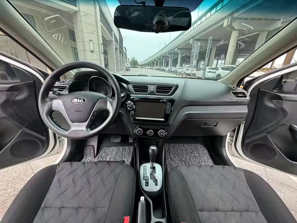 Kia K2 — миниатюра 8