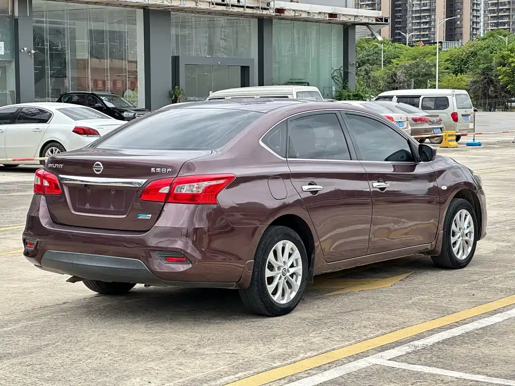Nissan Sylphy — миниатюра 11