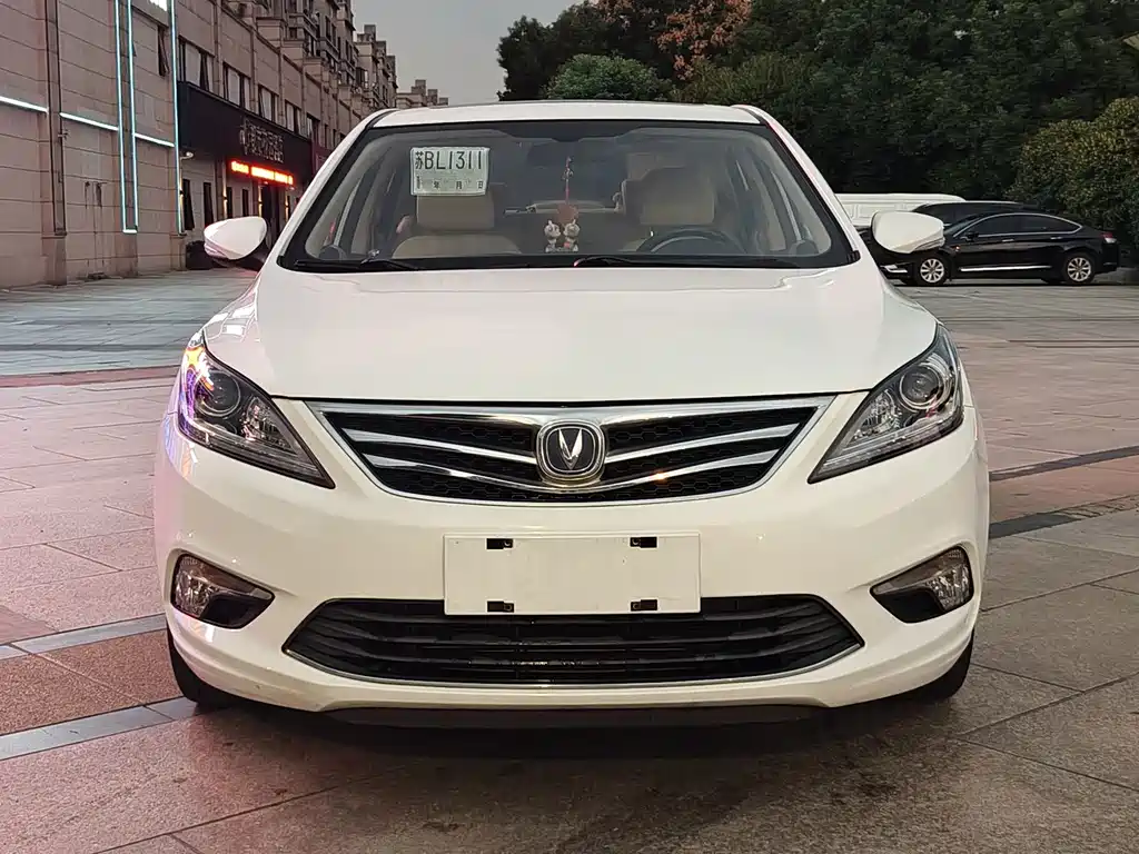 Changan Eado — миниатюра 2