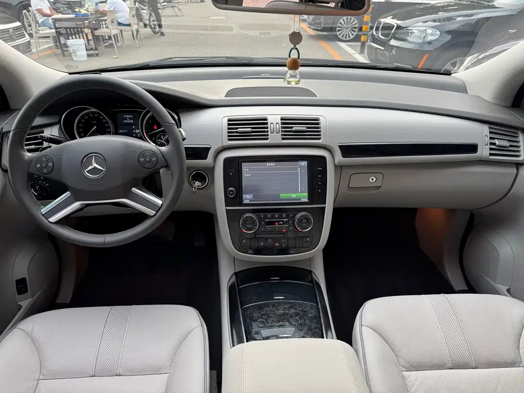 Mercedes-Benz R-Class — миниатюра 7