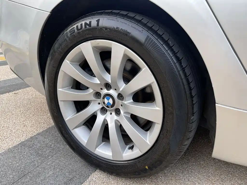 BMW 5 Series GT — миниатюра 19