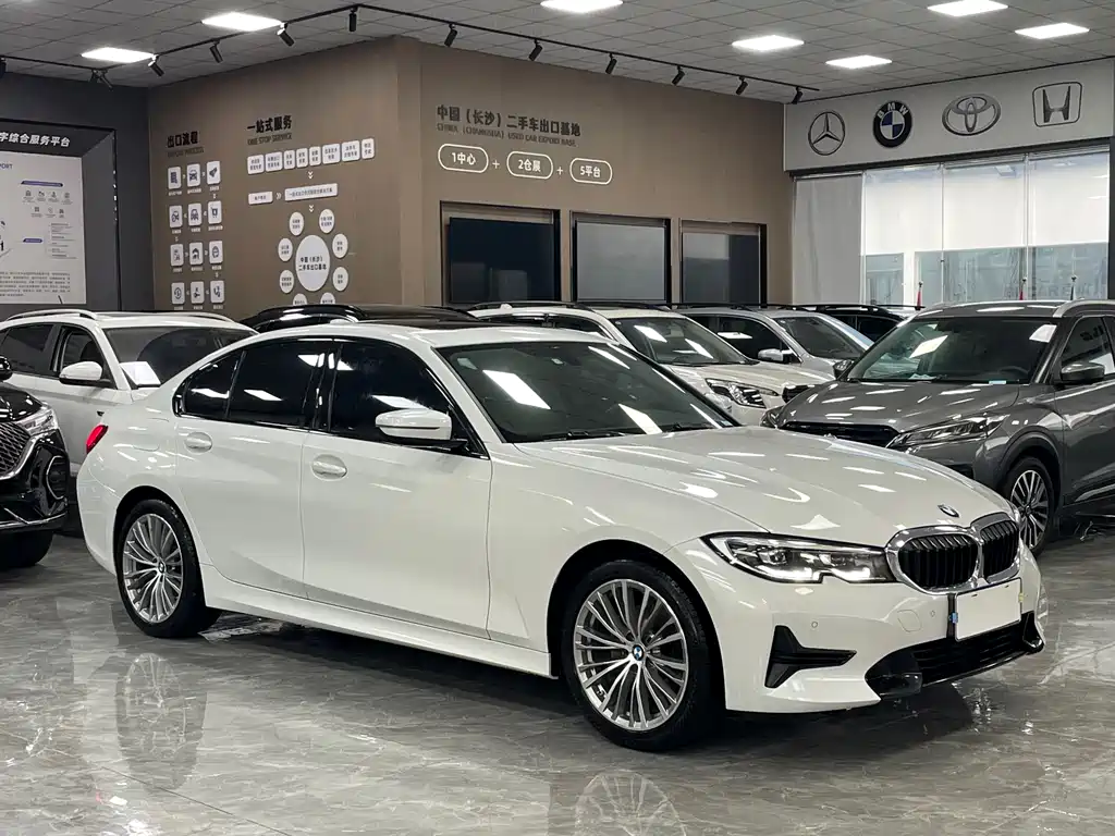 BMW 3 Series 3 2022 320i Sport