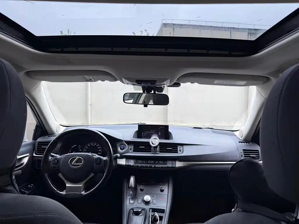 Lexus CT 2014 CT200h Comfort