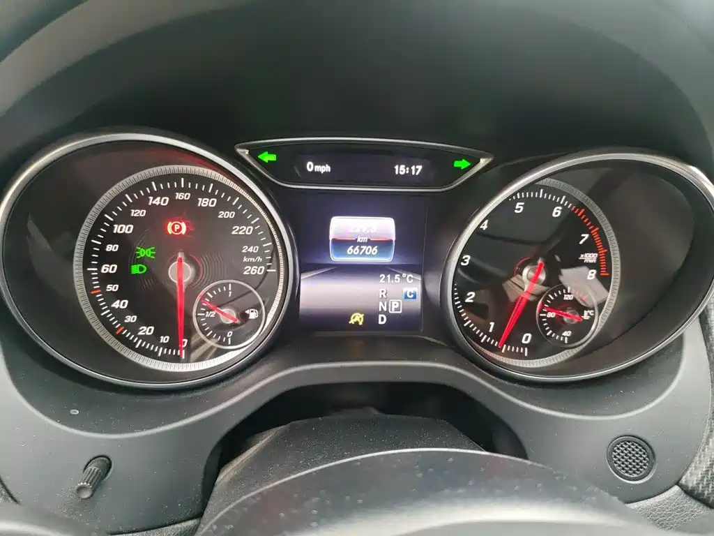 Mercedes-Benz GLA — миниатюра 5