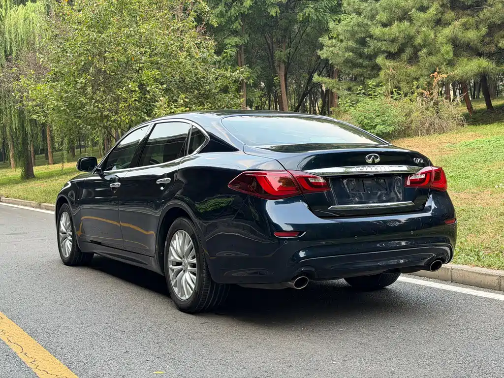 Infiniti Q70 — миниатюра 15