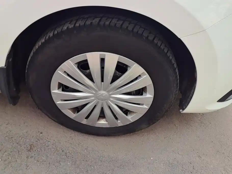 Volkswagen Santana — миниатюра 6