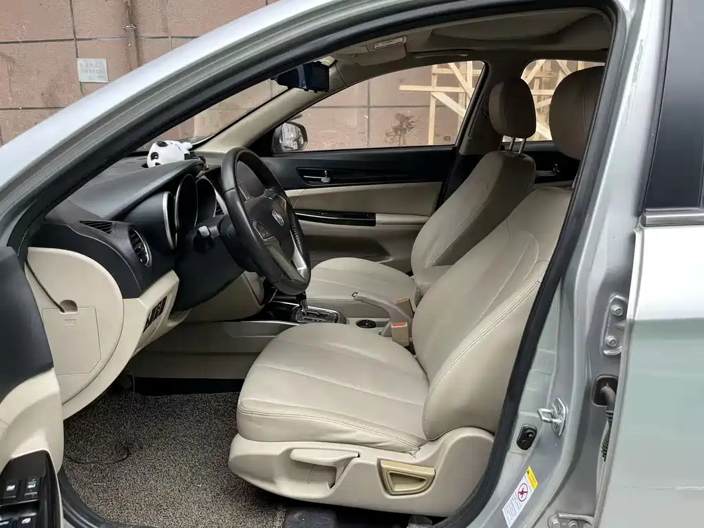 Changan Eado — миниатюра 7