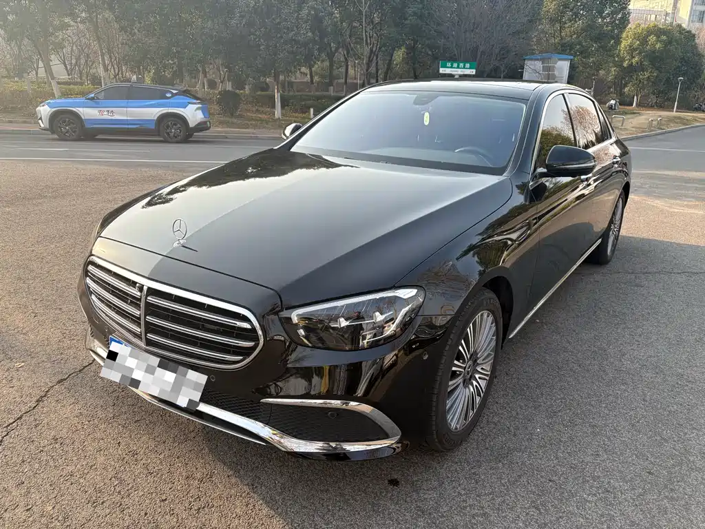 Mercedes-Benz E-Class 2023