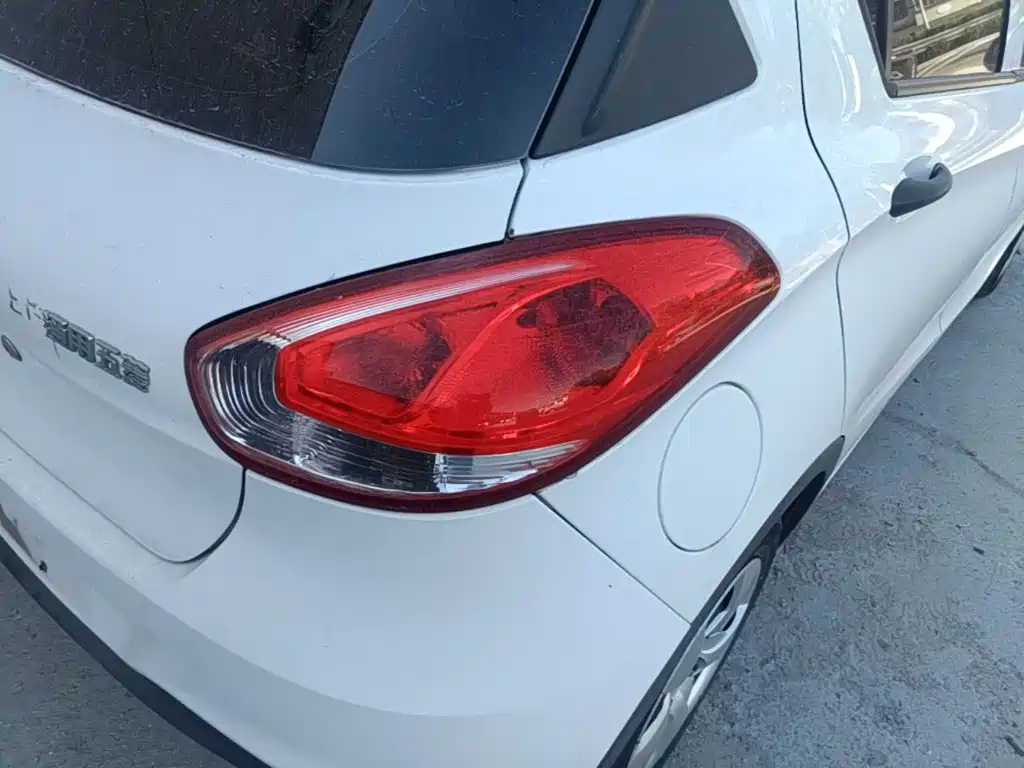 Baojun 310 — миниатюра 8