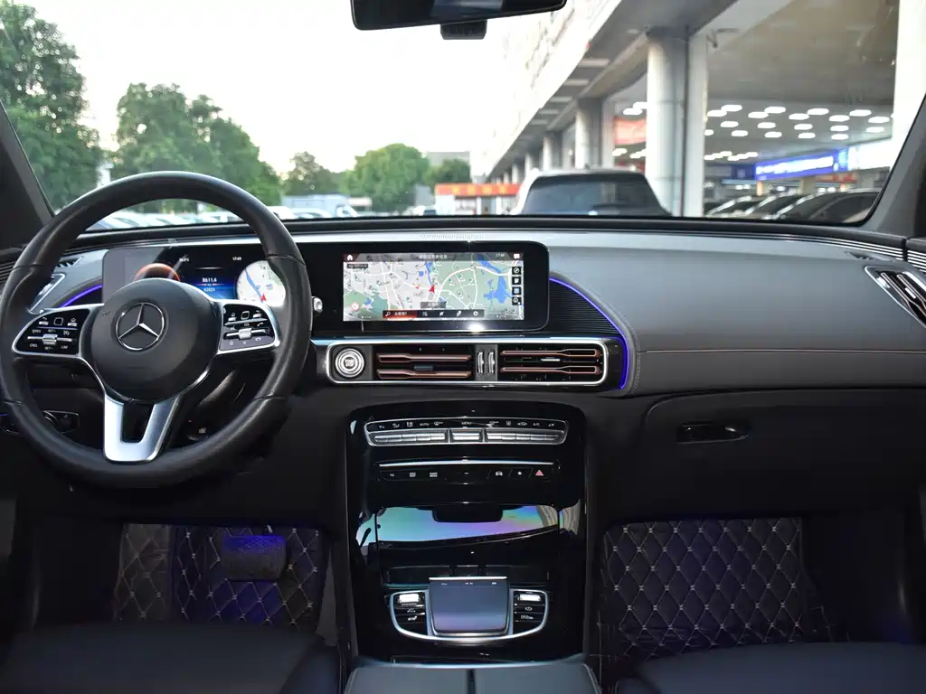 Mercedes-Benz EQC — миниатюра 15