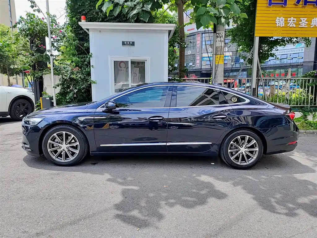 Buick LaCrosse 2021 652T Luxury
