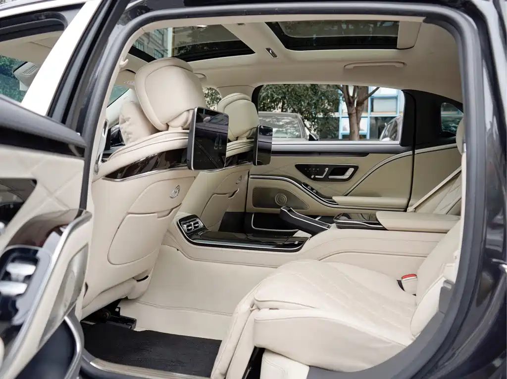 Mercedes-Benz S-Class — миниатюра 13