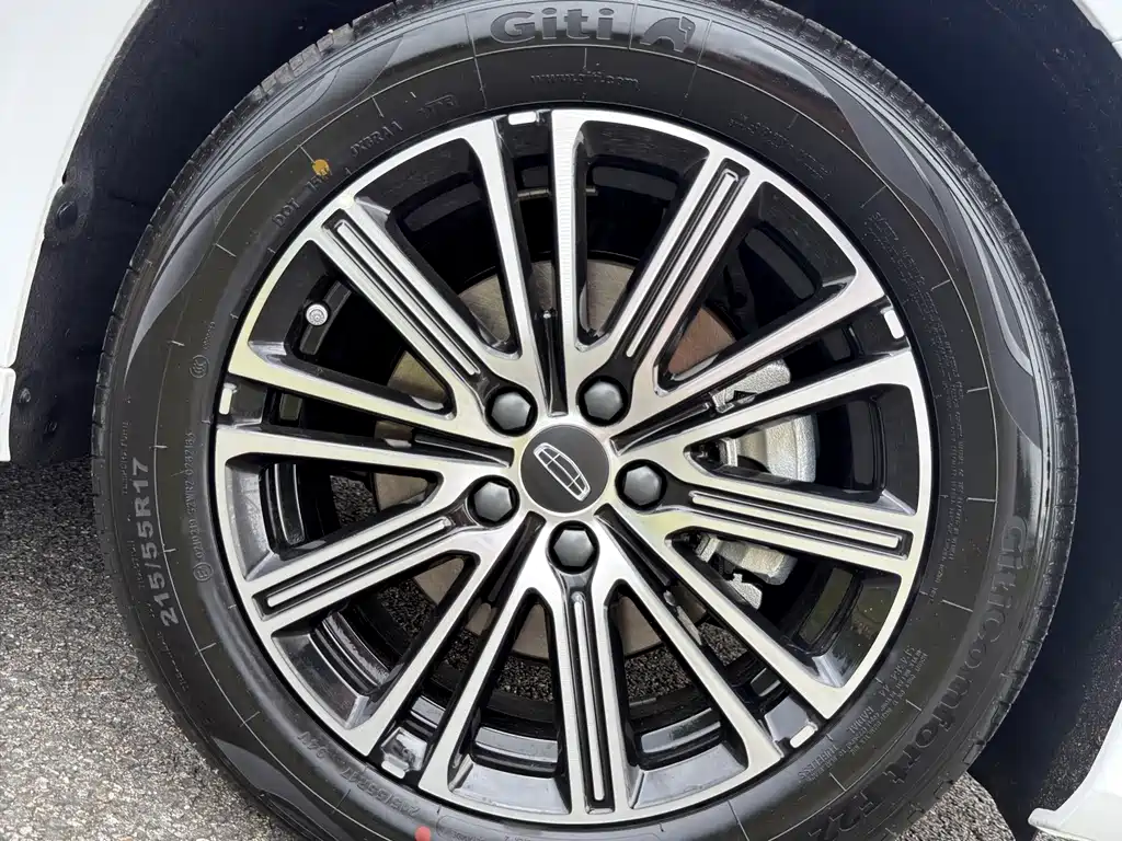Geely Preface 2026 1.5TD