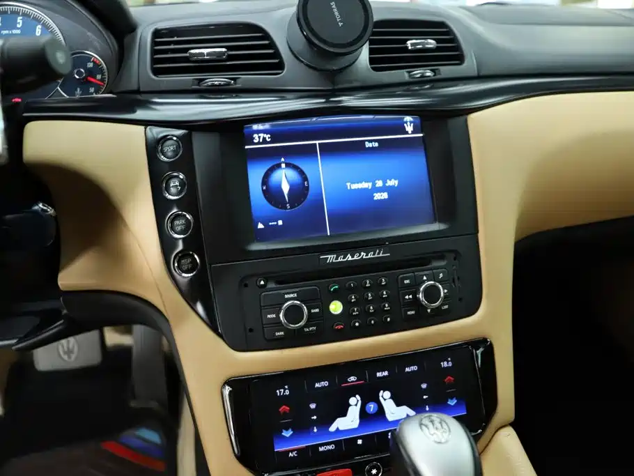 Maserati GranTurismo — миниатюра 9