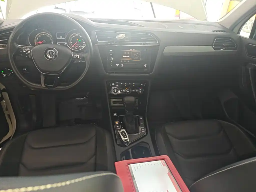 Volkswagen Tiguan L — миниатюра 10