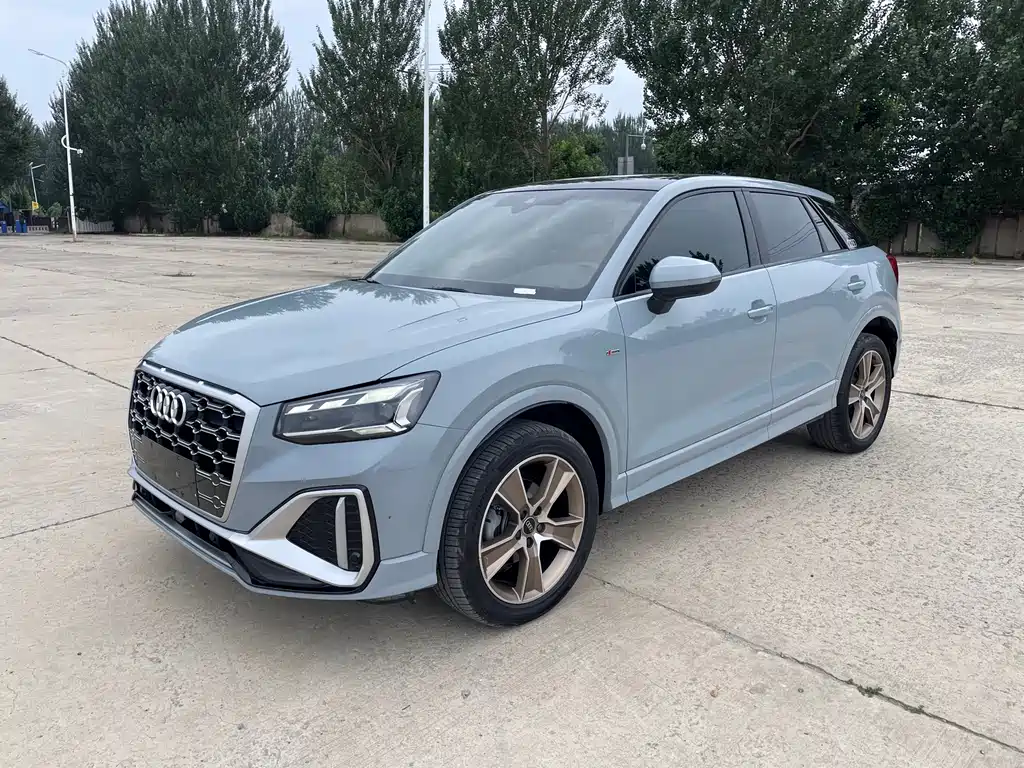 Audi Q2L 2022 35 TFSI Fashion