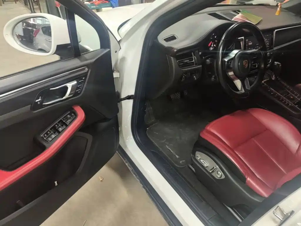 Porsche Macan — миниатюра 16