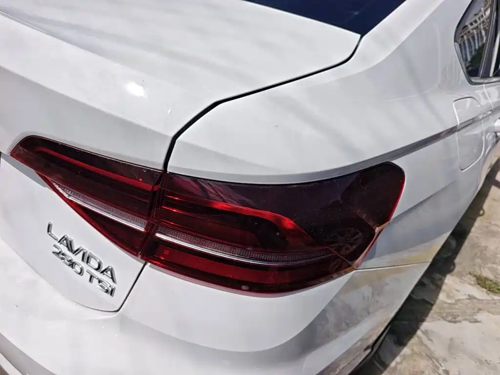 Volkswagen Lavida — миниатюра 8