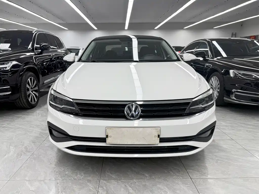 Volkswagen Lamando 2019 230TSI DSG VI