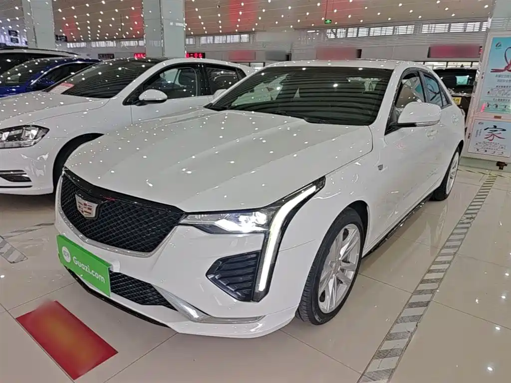 Cadillac CT4 2021