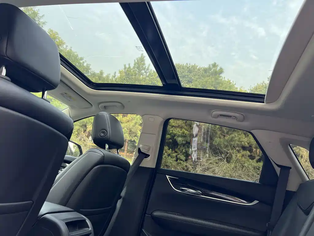 Cadillac XT5 — миниатюра 9