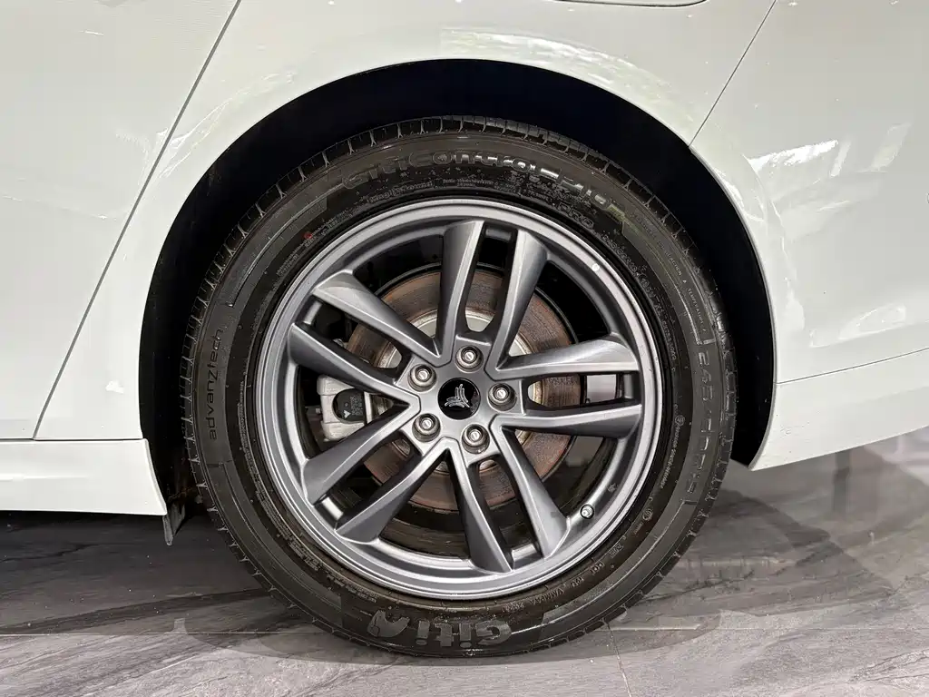 Neta S Shooting Brake — миниатюра 28