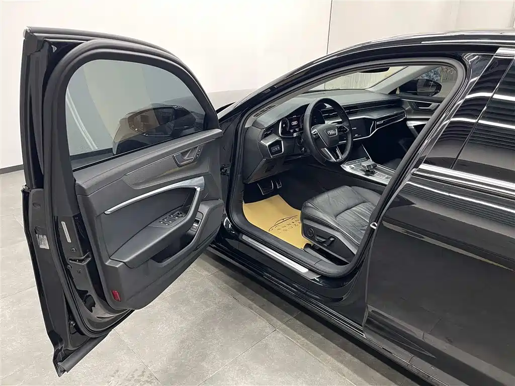 Audi A6L 2021 40 TFSI Luxury