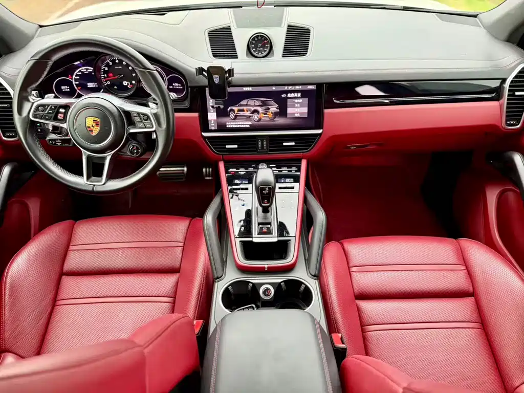 Porsche Cayenne — миниатюра 7