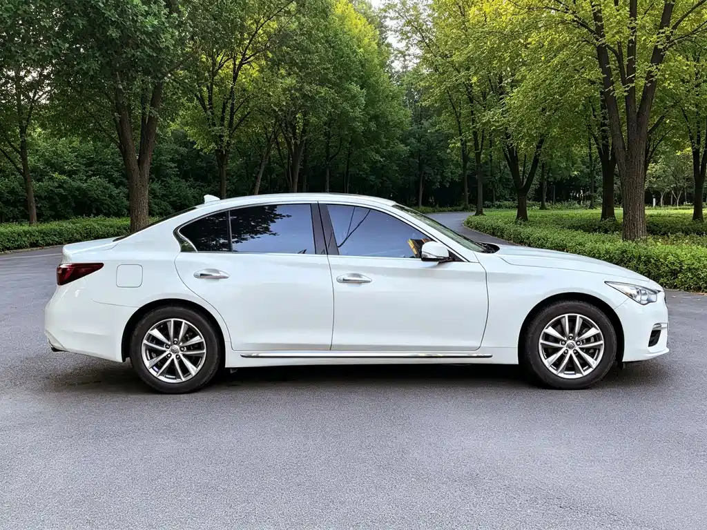 Infiniti Q50L — миниатюра 7