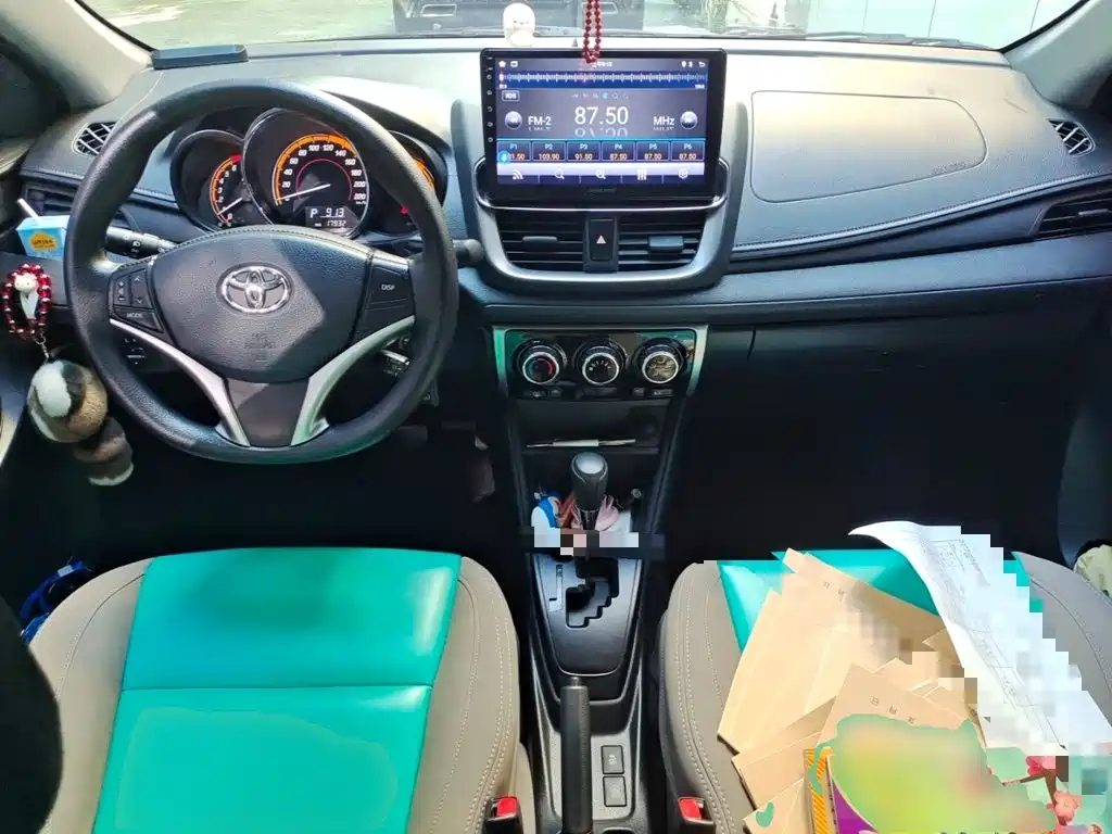 Toyota Yaris L — миниатюра 5