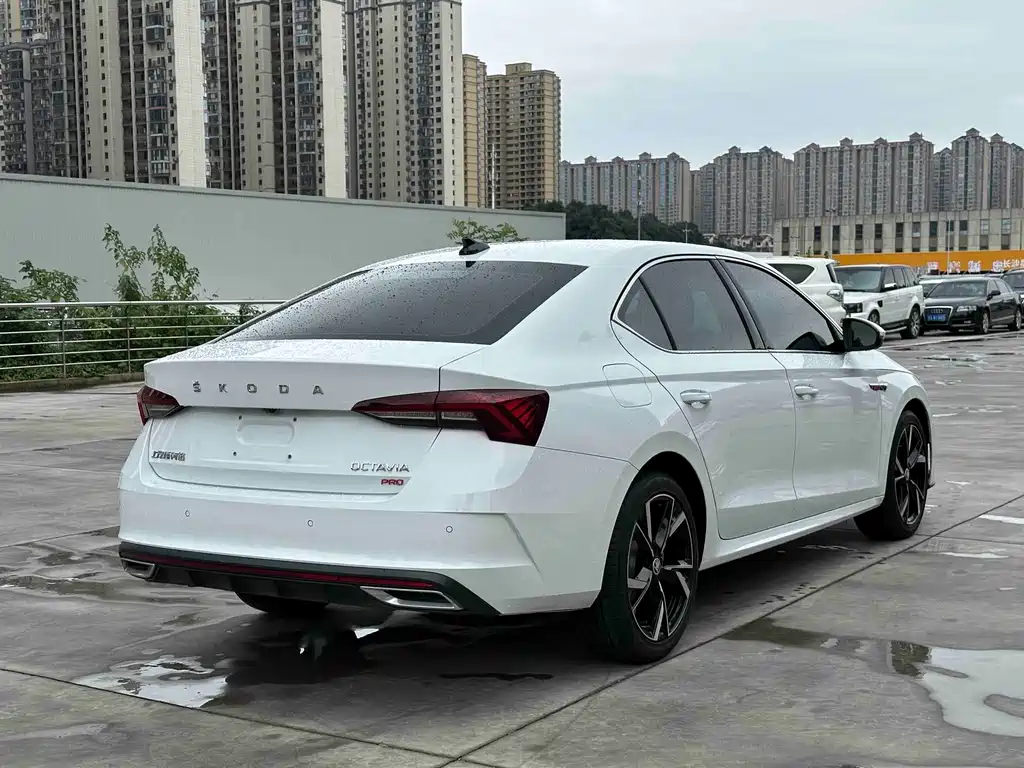Skoda Octavia — миниатюра 6