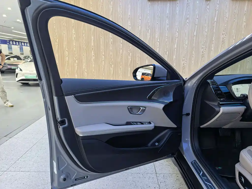 BYD Han — миниатюра 14