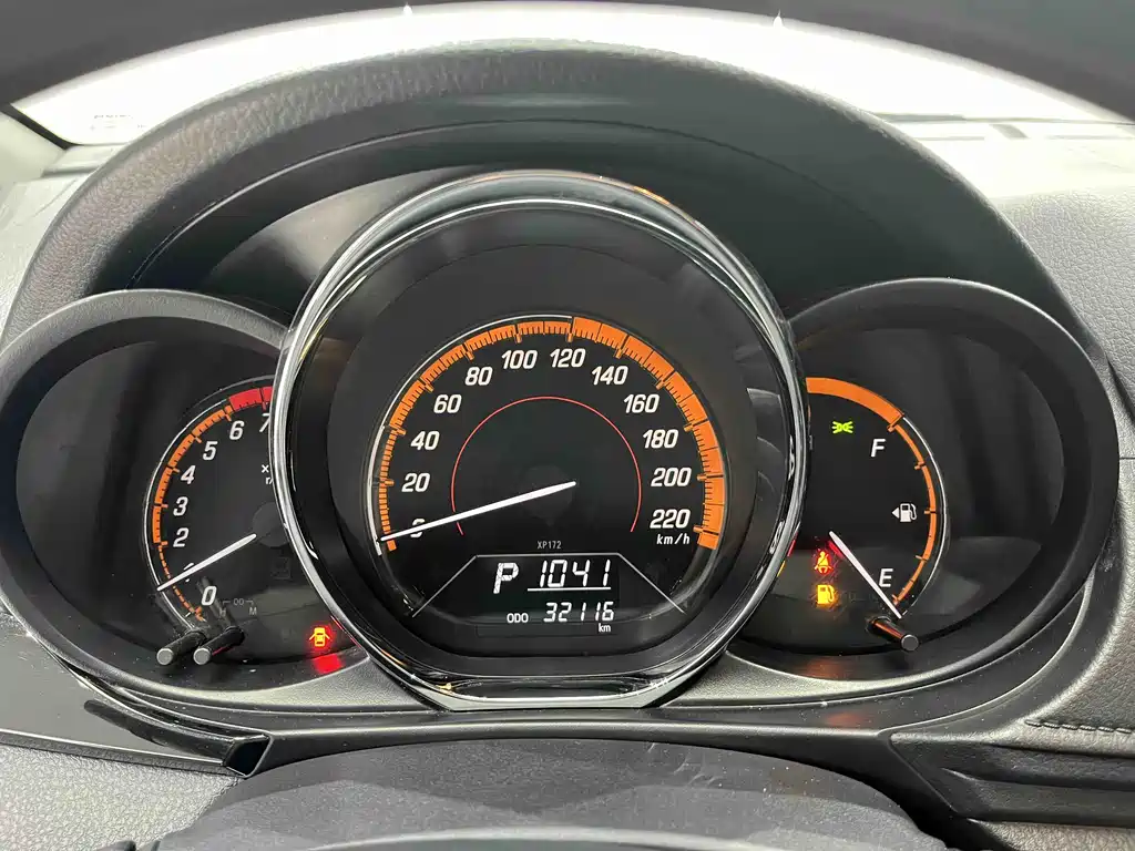 TOYOTA YARIS L ZHIXUAN