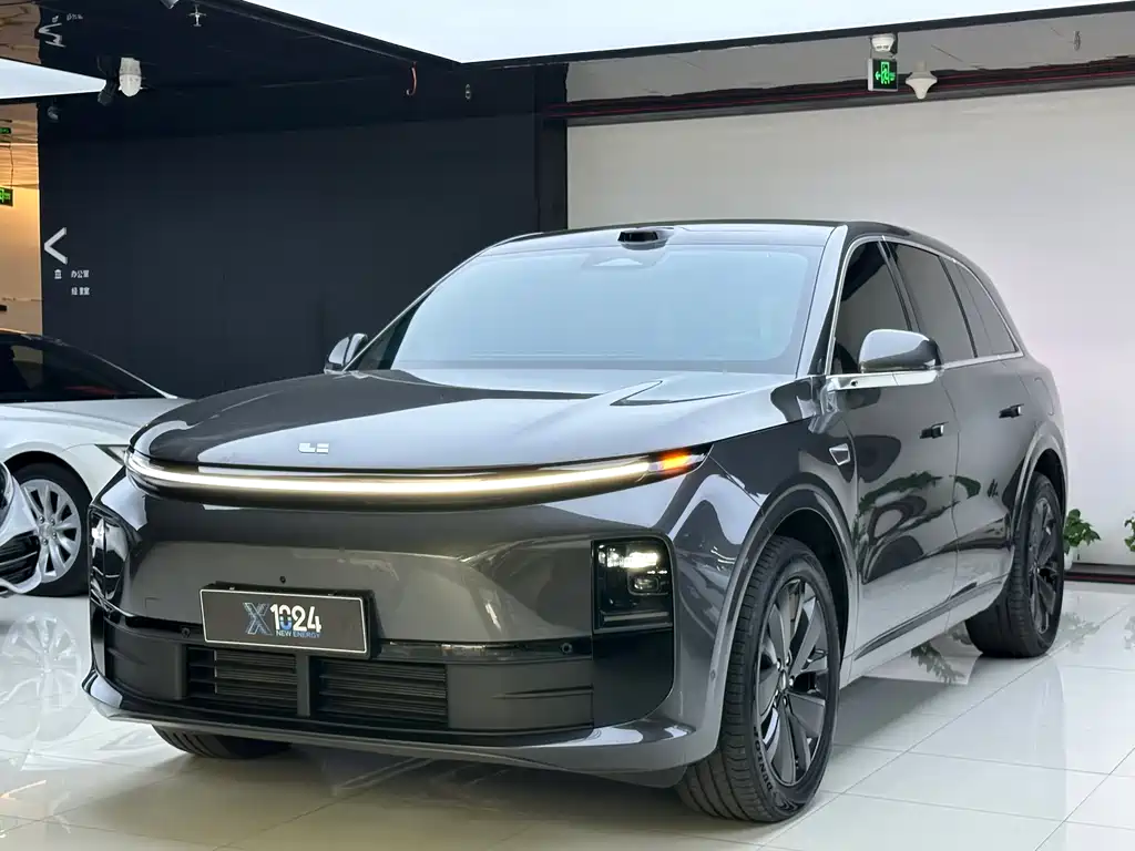 Li Auto Li L6 2025