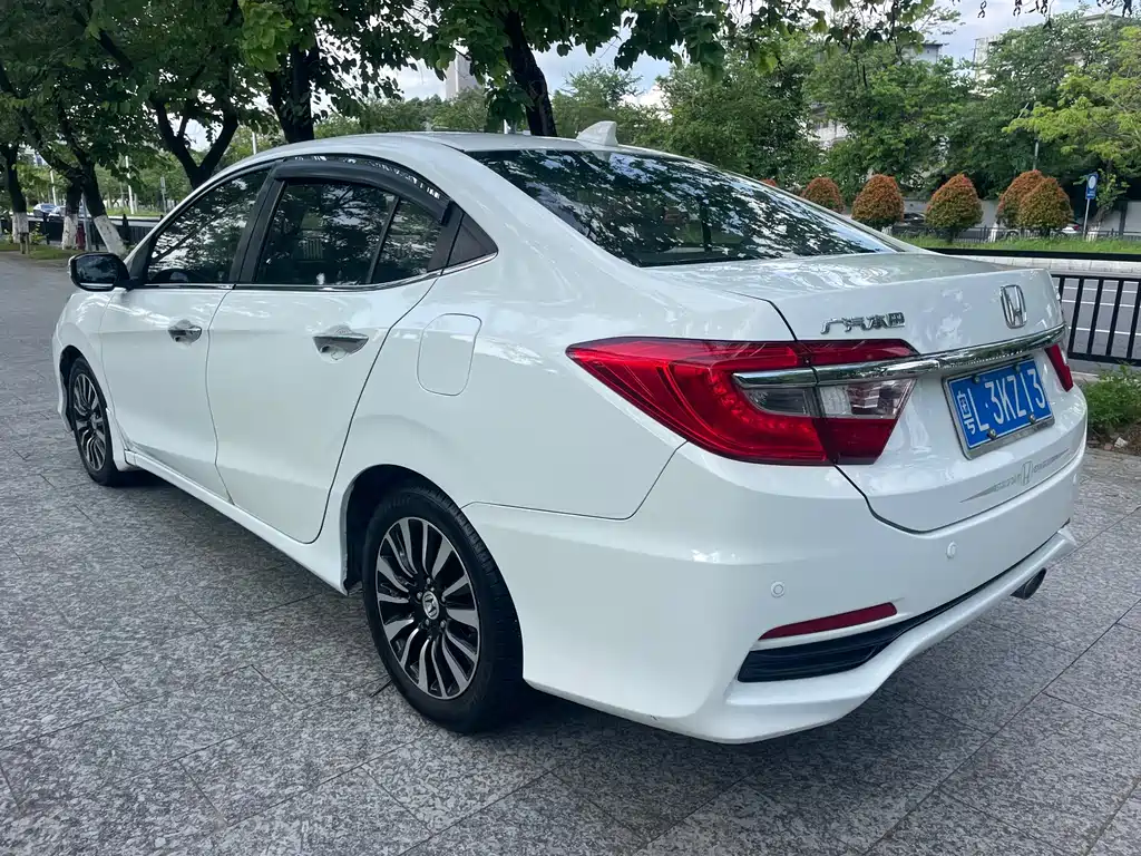 Honda Crider 2015 1.8L AT Luxury