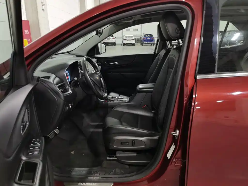 Chevrolet Equinox — миниатюра 10