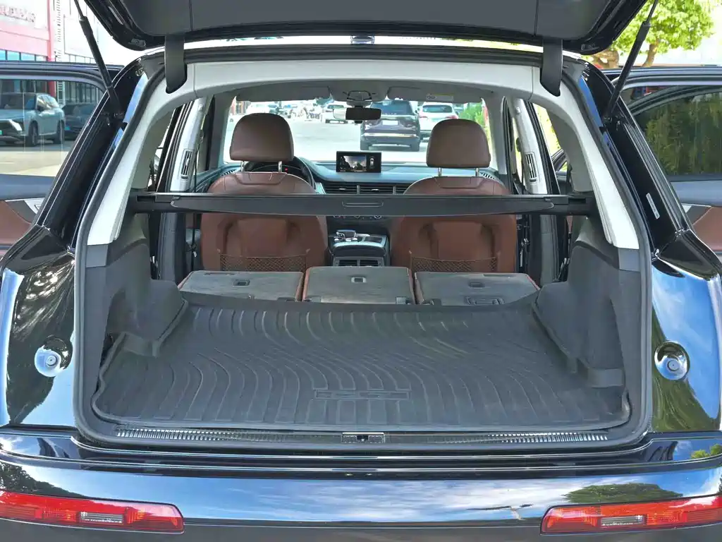 Audi Q7 — миниатюра 20