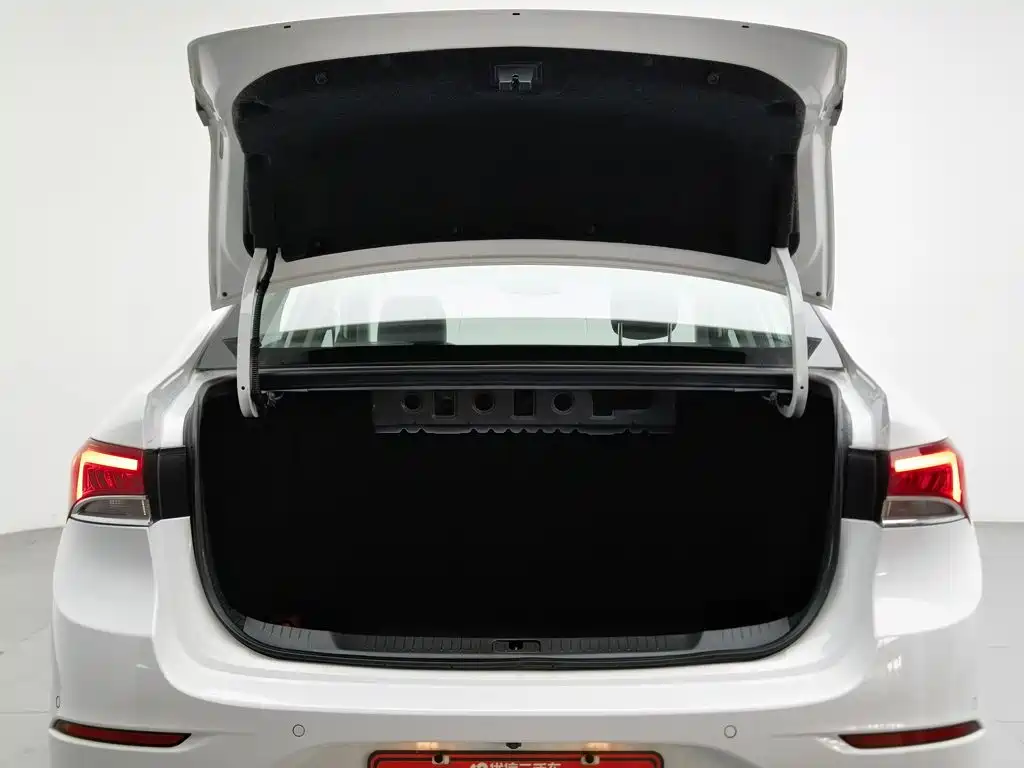 Buick Excelle — миниатюра 16