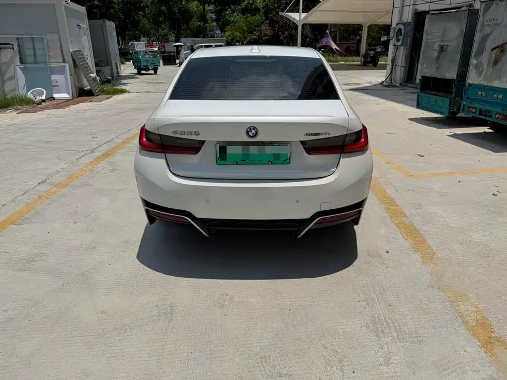 BMW i3 2022 eDrive 35 L